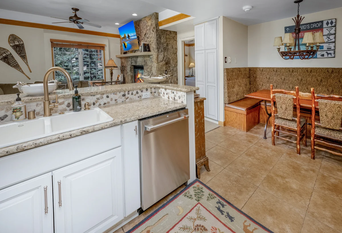 Ski-In/Out Beaver Creek Condo w/Amenities property photo 5