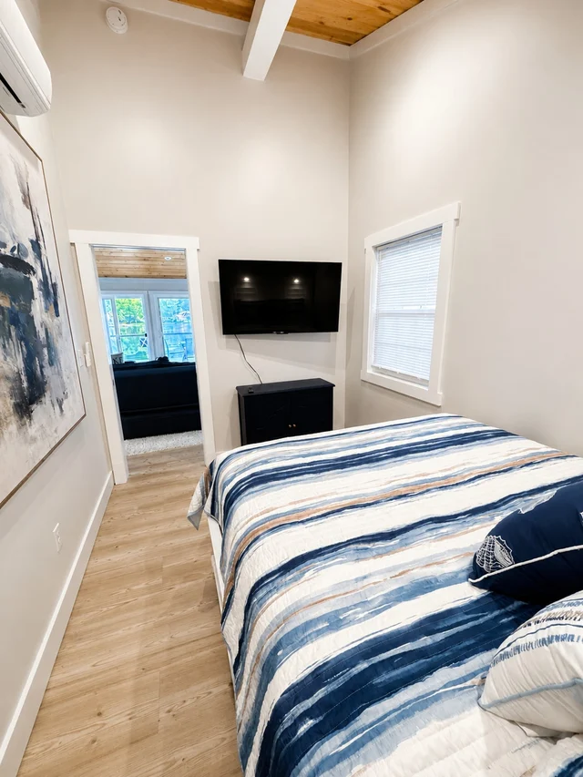 Bedroom image 1