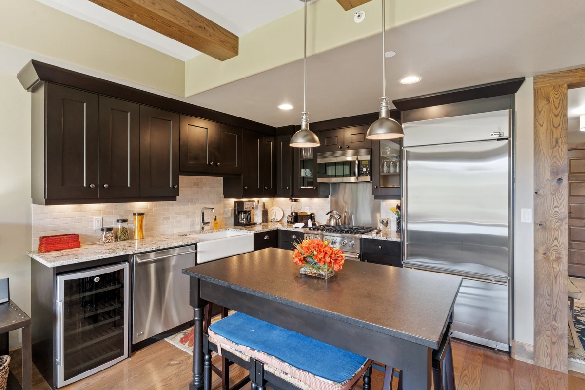 Edgemont 2504 property photo 4