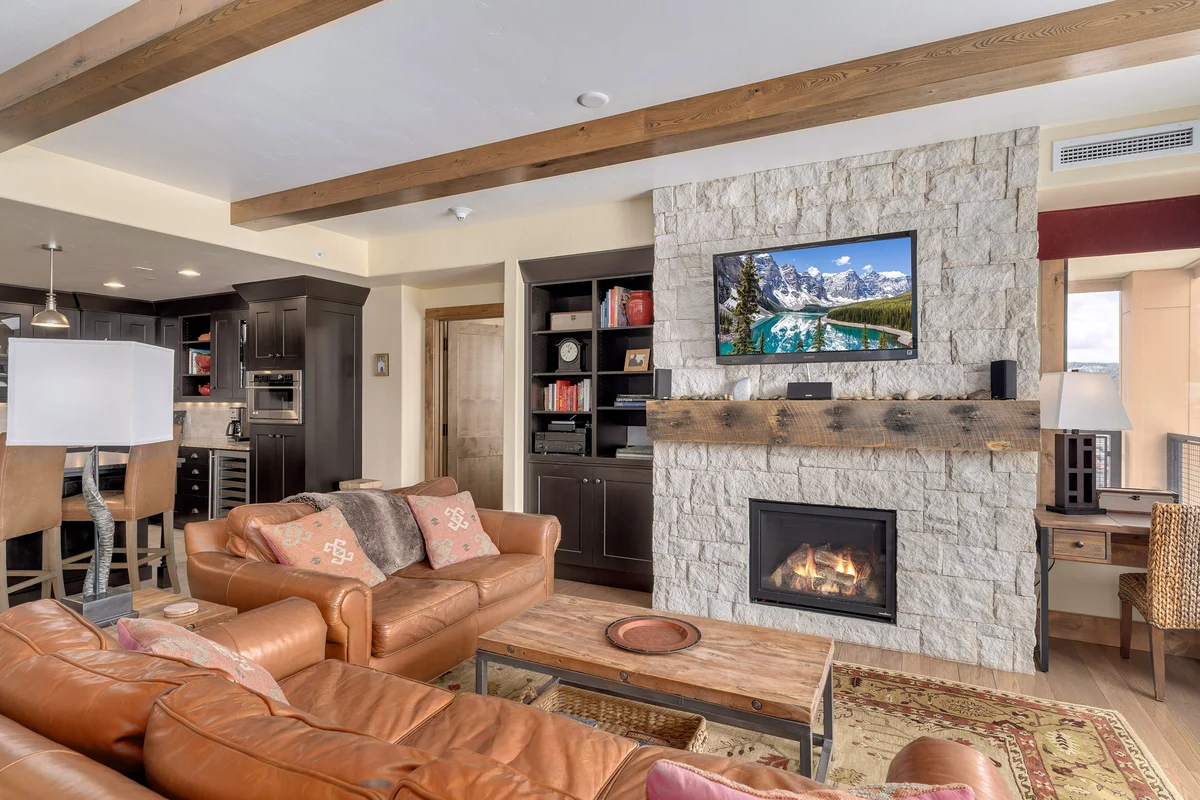 Condo in Steamboat Springs property photo 3