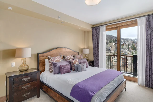 Guest Bedroom image 1