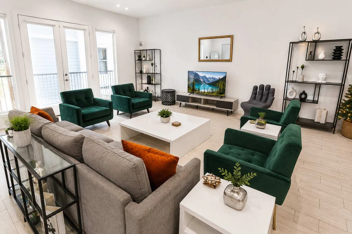 Montrose Rooftop Townhome, 3 Suites property photo 1