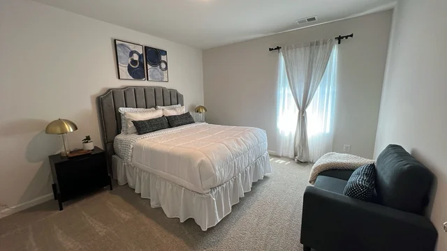 Guest Bedroom 1 image 1