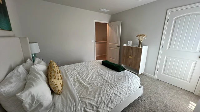 Master Bedroom image 1