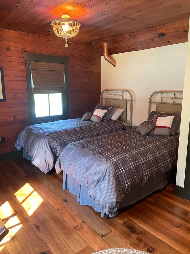 Bedroom 1 image 1