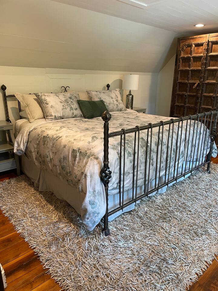 Bedroom 4 image 1