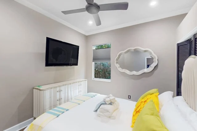 Bedroom 4 image 1