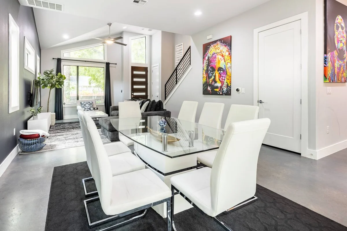 Home in Austin property photo 3