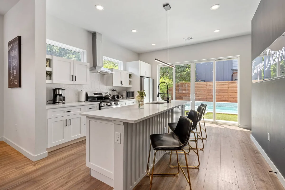 Home in Austin property photo 3
