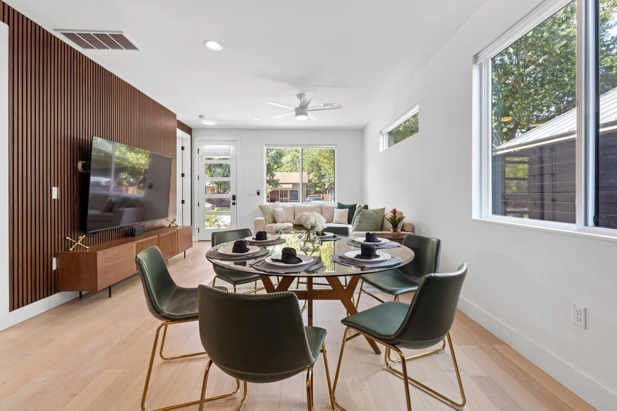 Home in Austin property photo 3