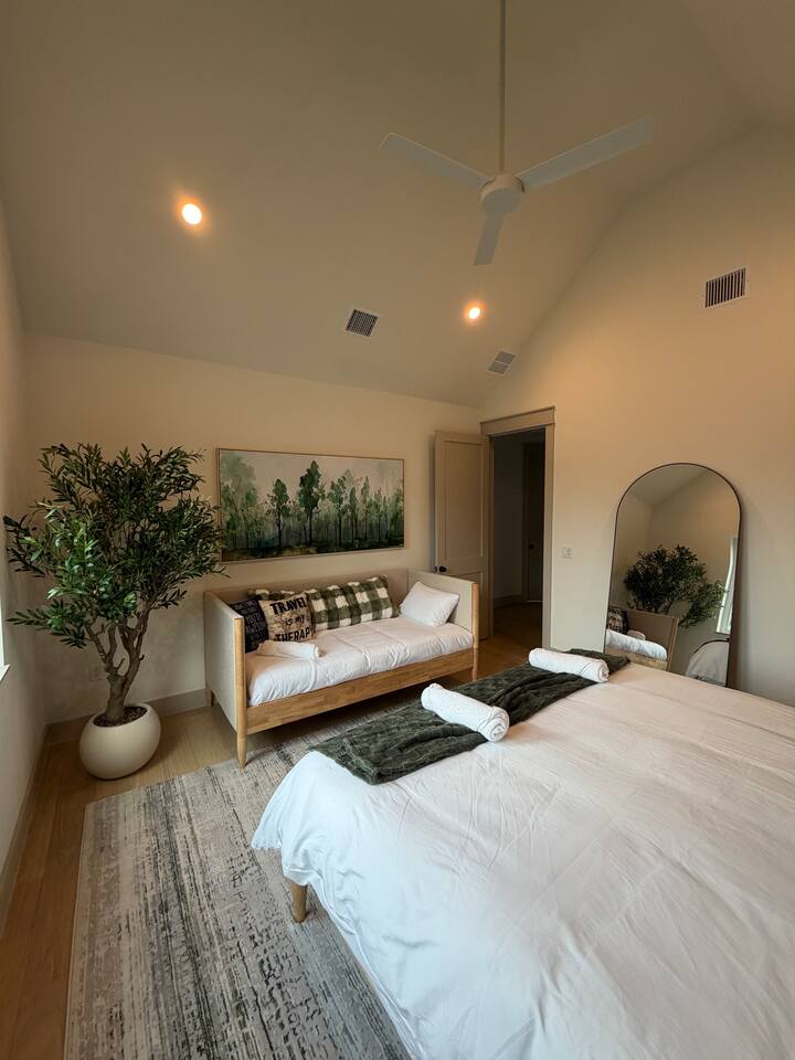 Home in Austin property photo 3