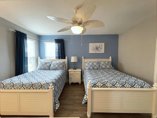 Bedroom 1 image 1