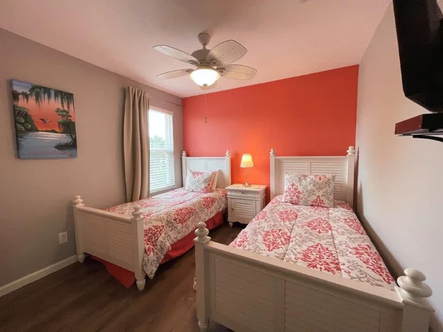 Bedroom 4 image 1