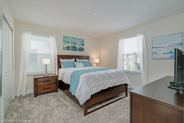 Bedroom 6 image 1