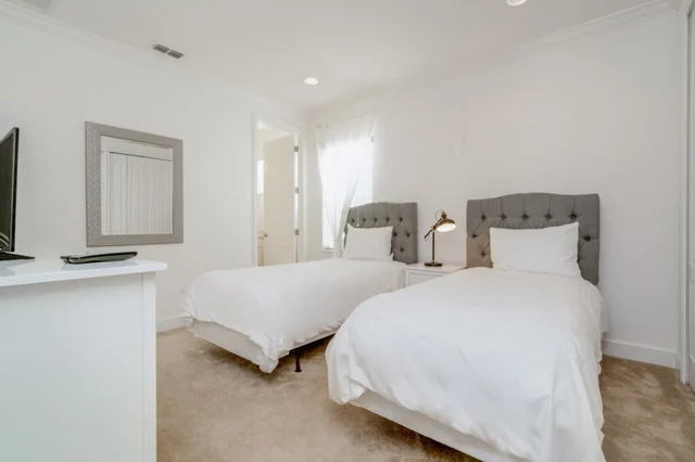 Bedroom 4 image 1
