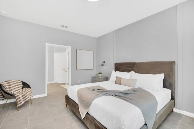 Bedroom 10 image 1