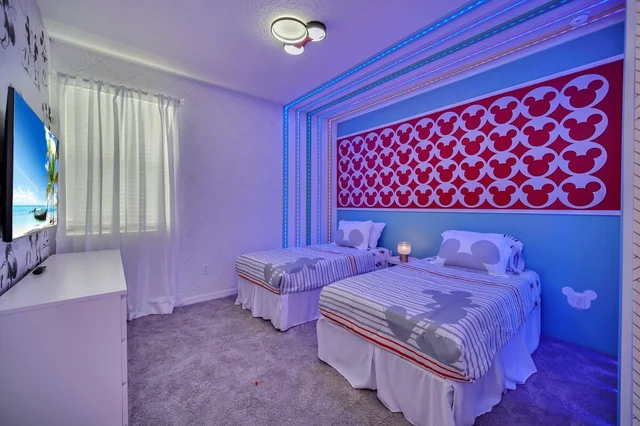 Bedroom 6 image 1