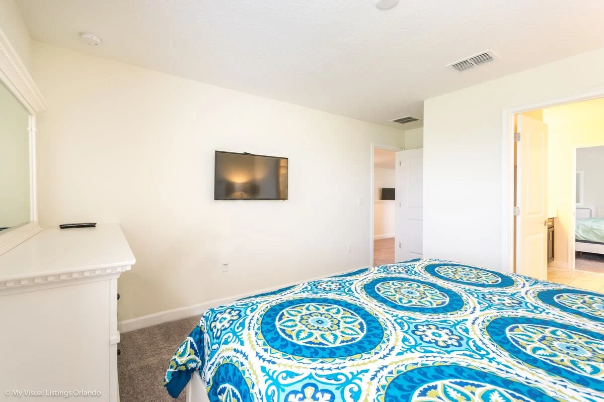 Bedroom 1 image 1