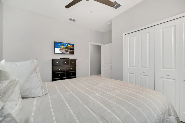 Bedroom 1 image 1
