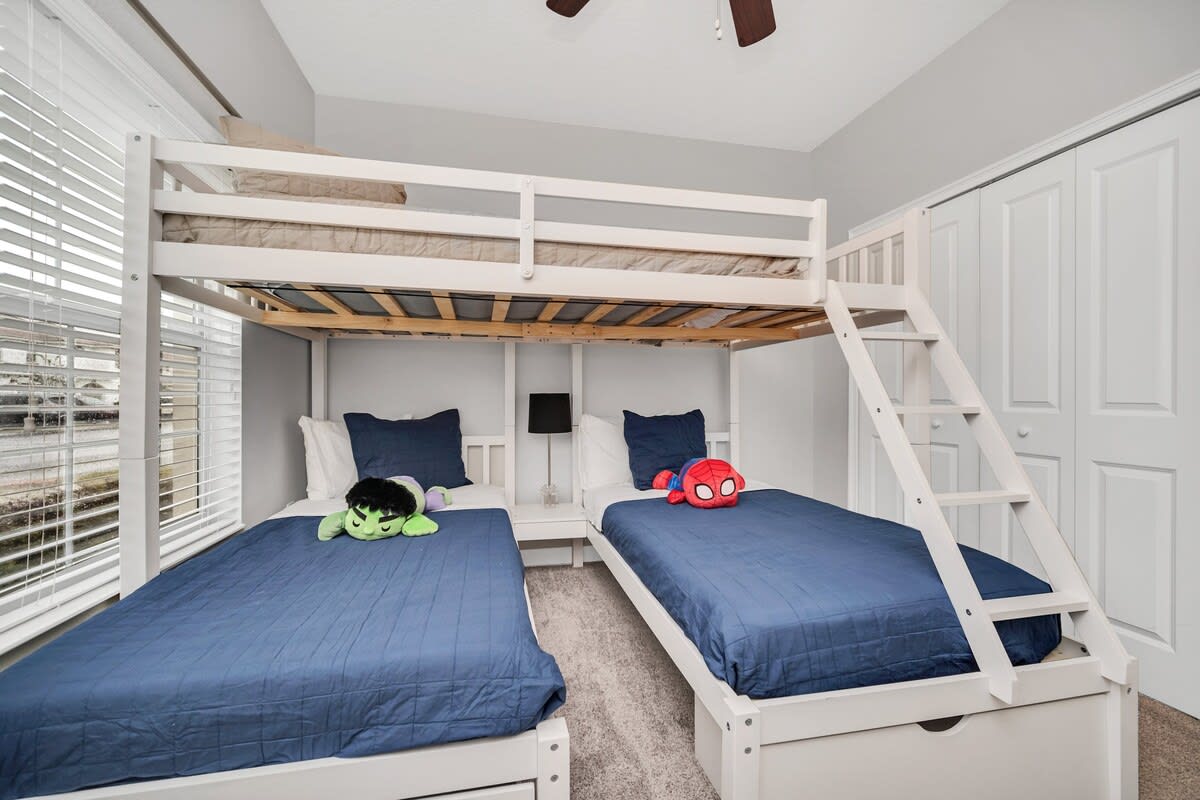 Bedroom 3 image 1