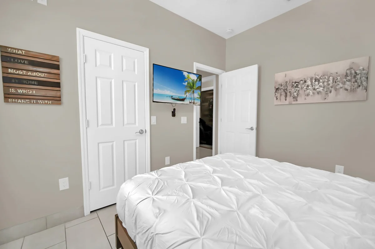 Bedroom 1 image 1