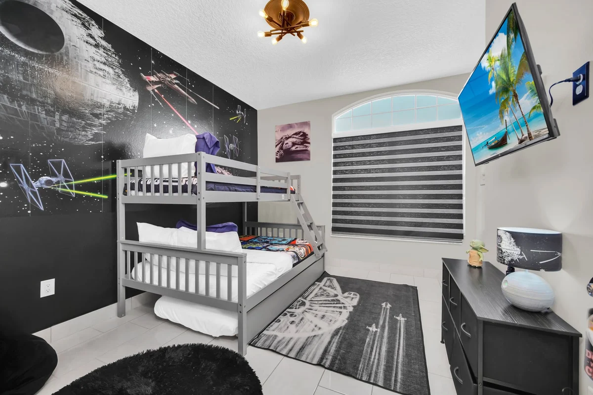 Bedroom 2 image 1