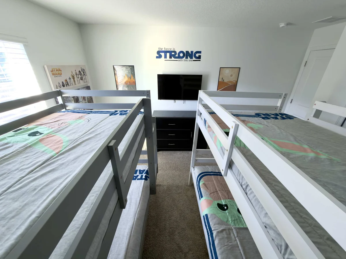 Bedroom 1 image 1