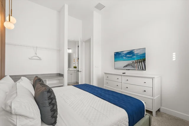 Bedroom 3 image 1