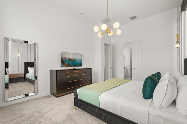 Bedroom 10 image 1