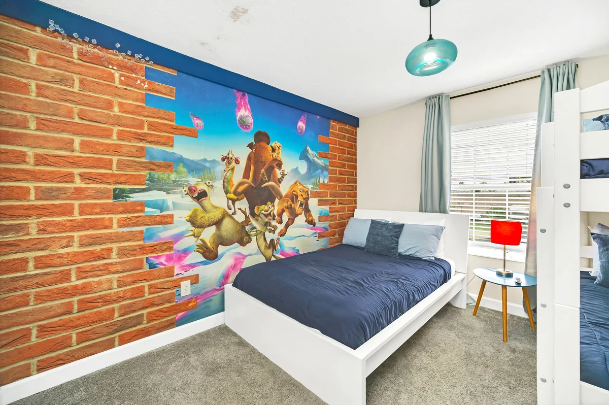 Bedroom 1 image 1
