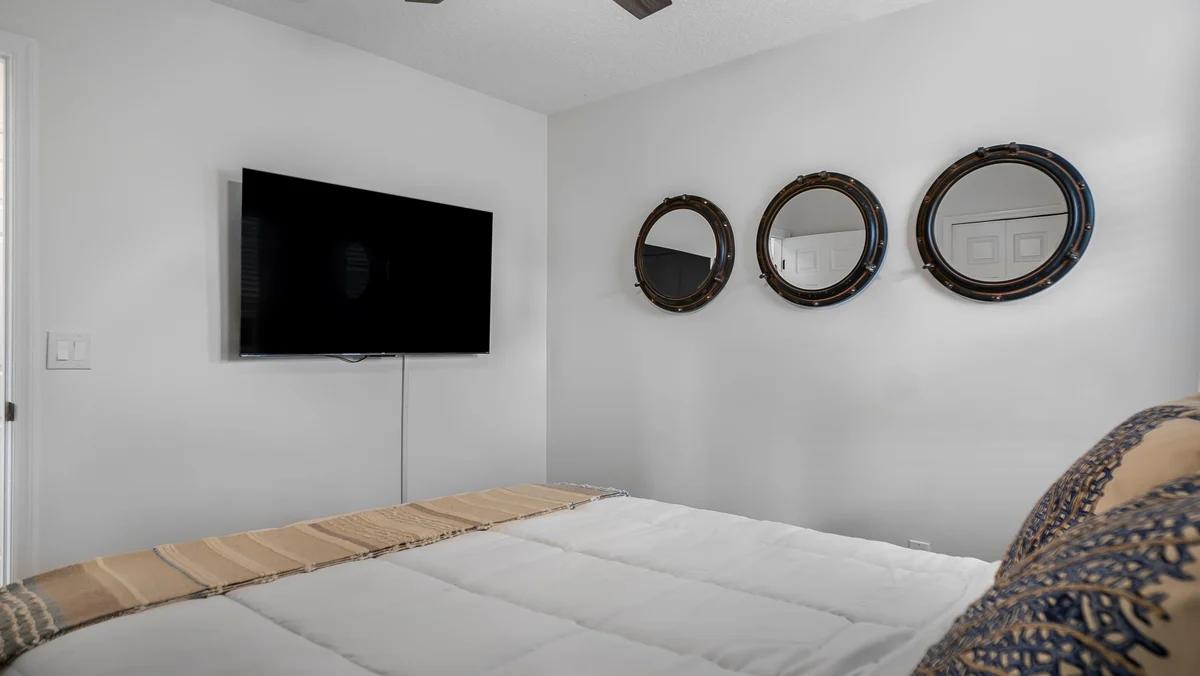 Bedroom 4 image 1