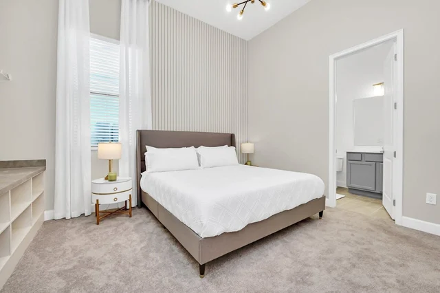 Bedroom 5 image 1