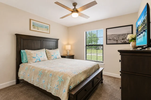 Bedroom image 1