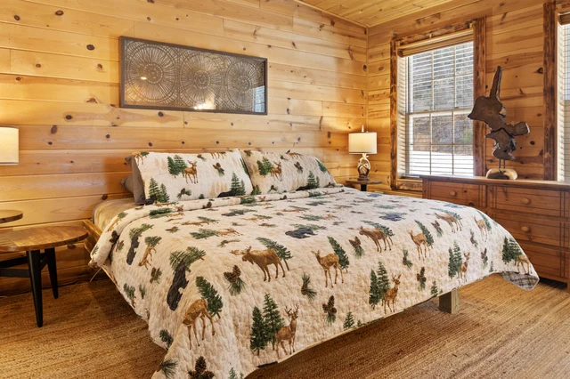 Bedroom 1 image 1