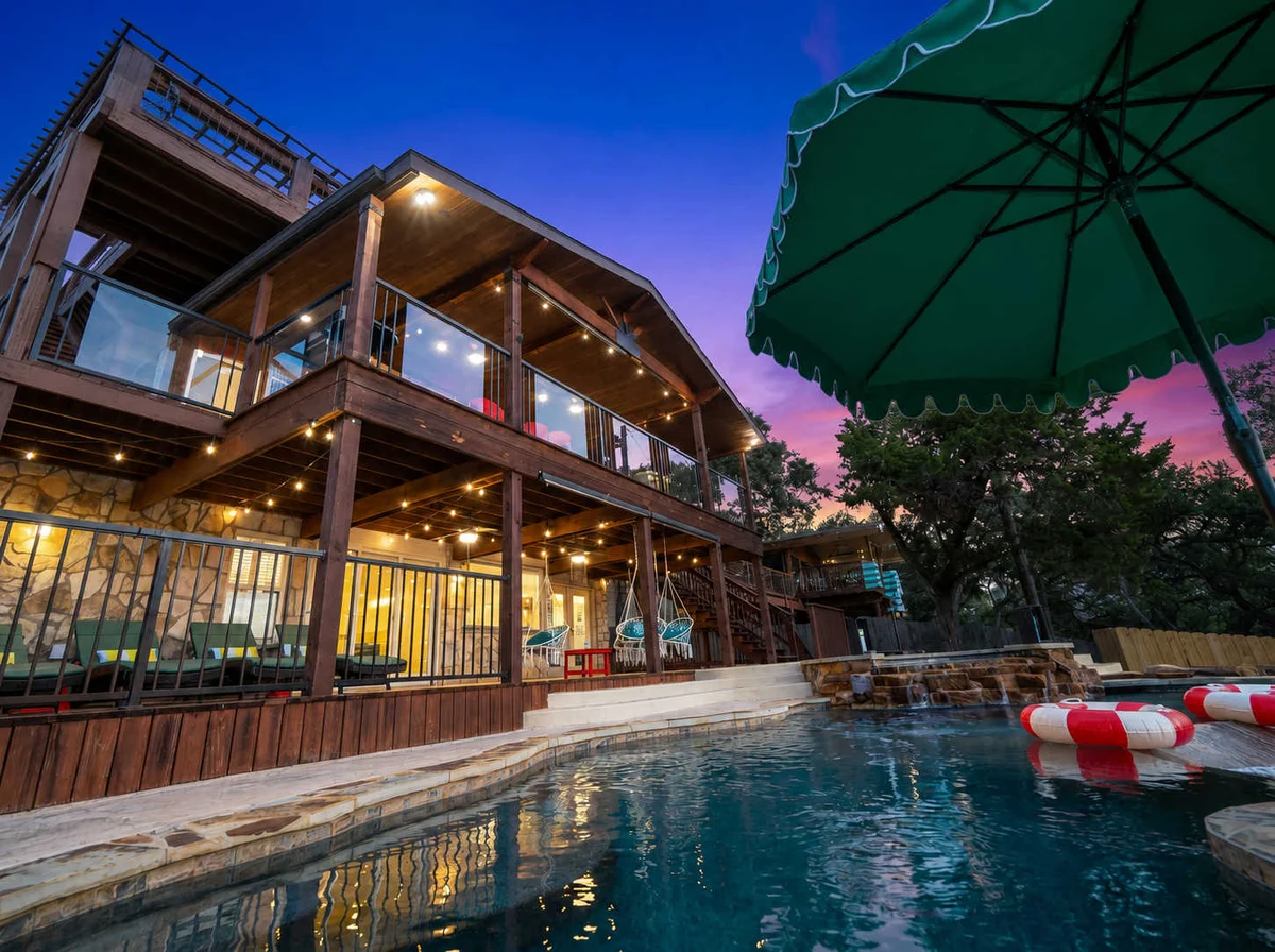 Home in Canyon Lake property photo 5
