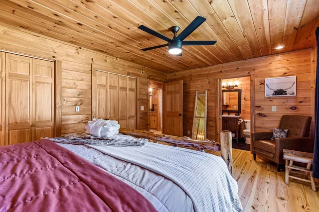 Bedroom 1 image 1
