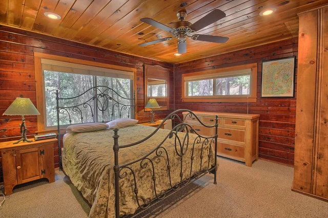 Bedroom 1 image 1