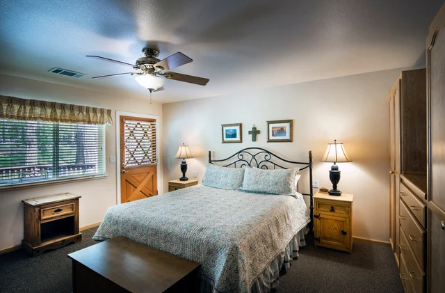 Bedroom 1 image 1