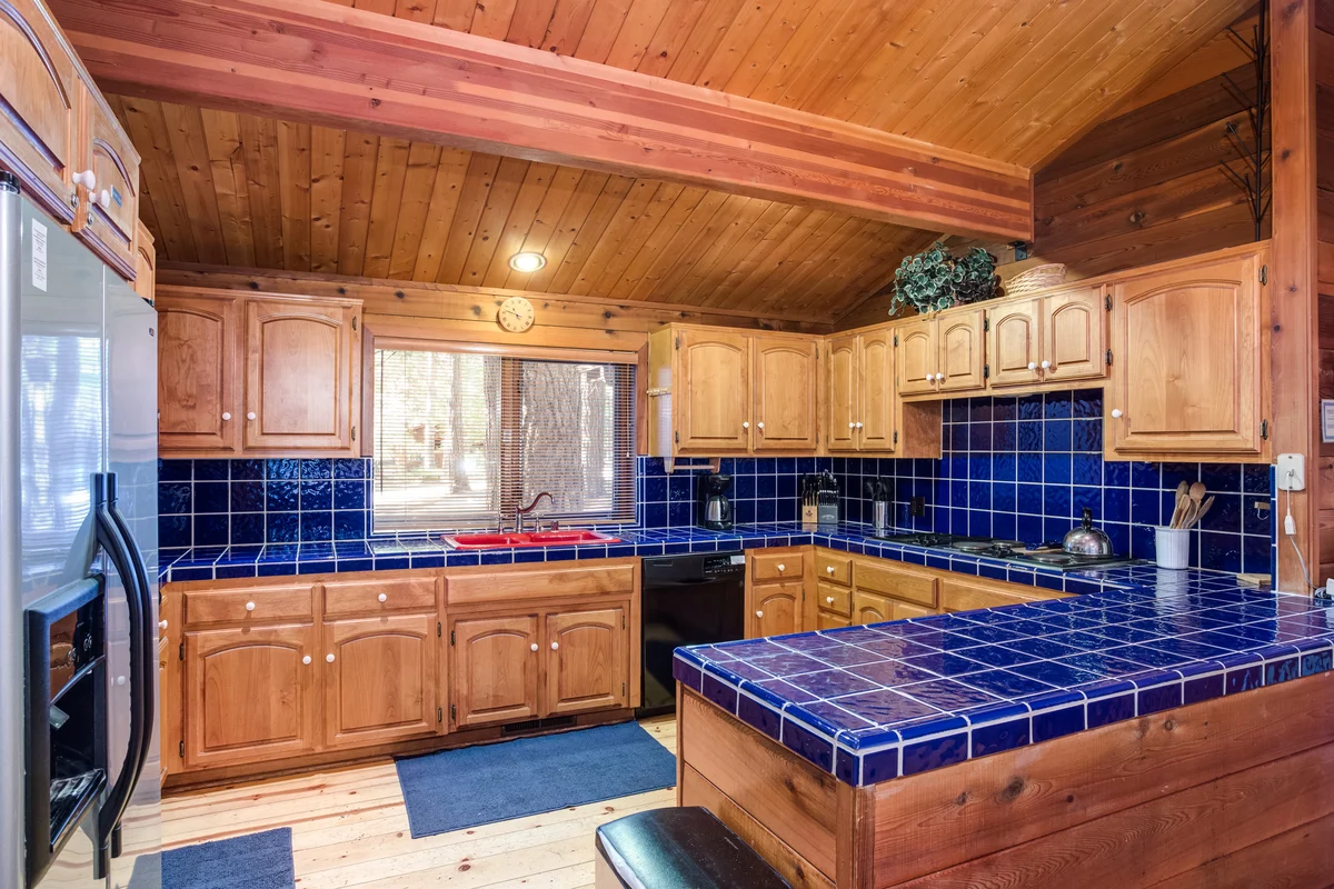 (41A) Cedar Chalet property photo 3