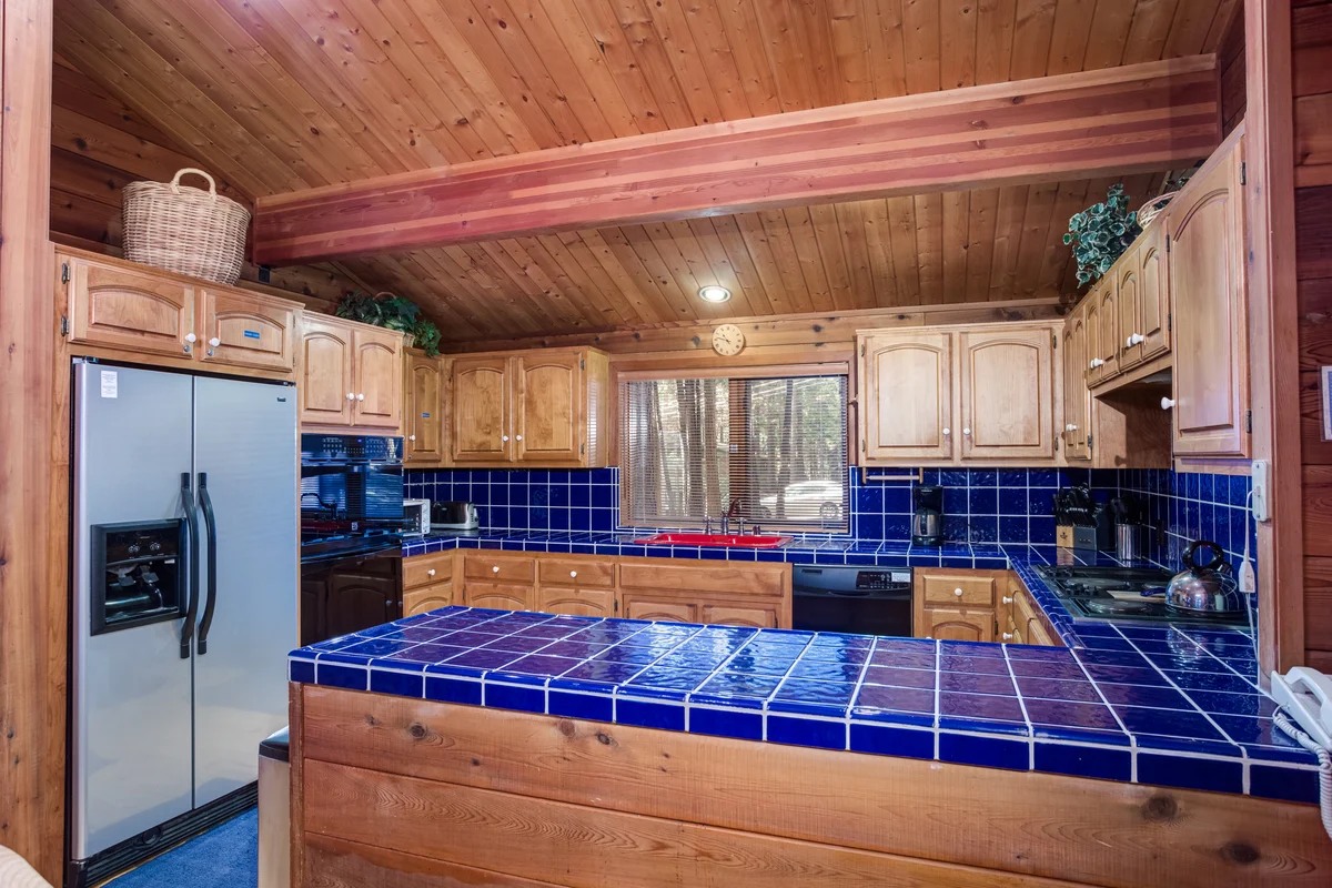 (41A) Cedar Chalet property photo 2