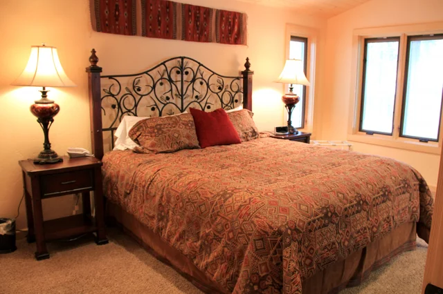 Bedroom 2 image 1