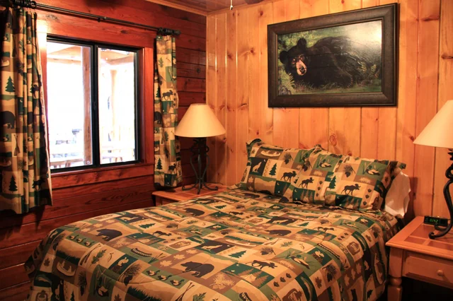Bedroom 5 image 1