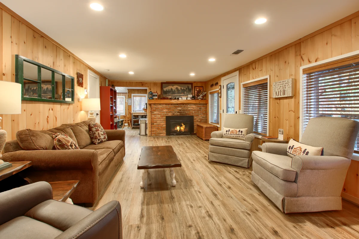 (95R) The Little Creek Cabin property photo 3