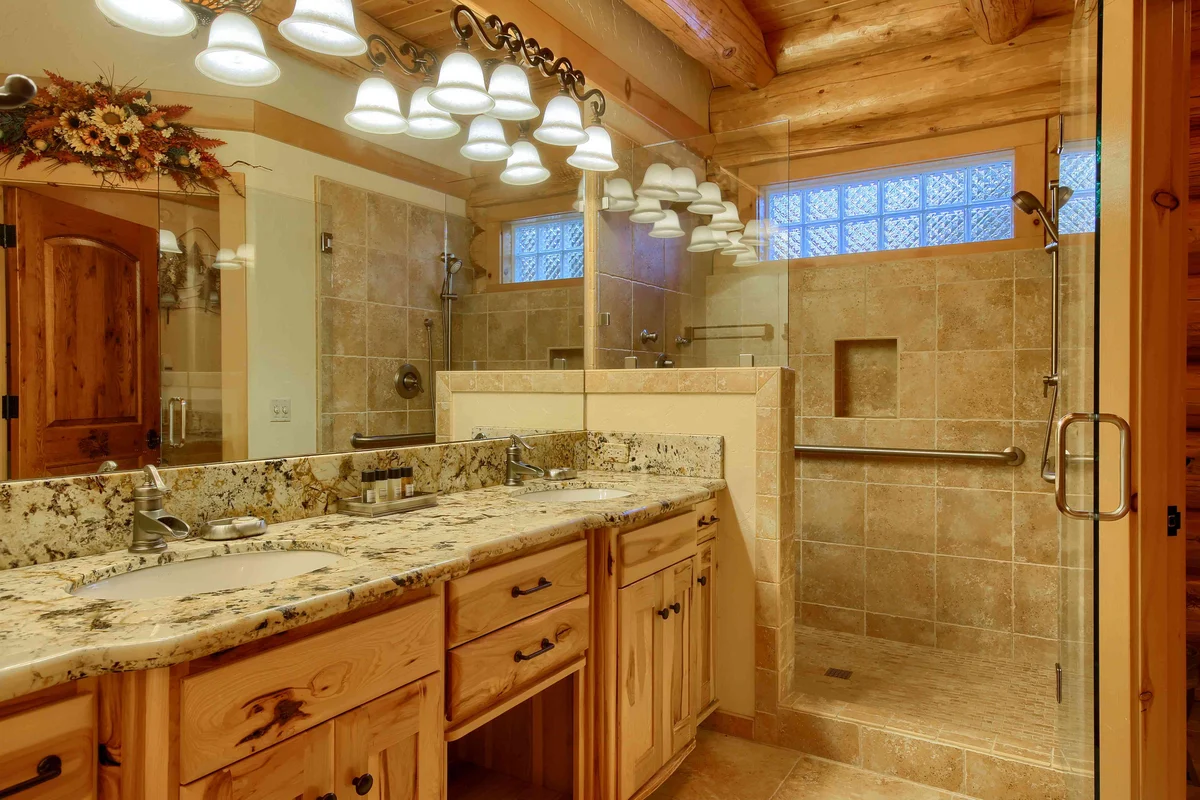 Yosemite's Luxury Estate property photo 5