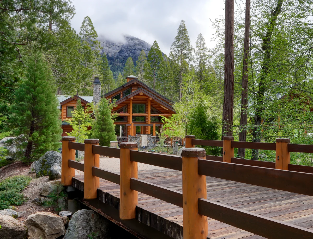 Yosemite's Grand Estate property photo 3