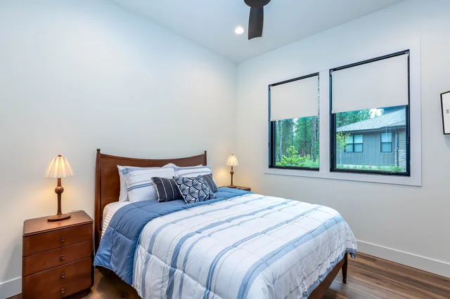 Bedroom 5 image 1