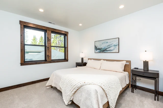 Bedroom 1 image 1