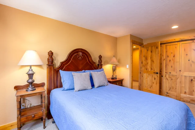 Bedroom 1 image 1