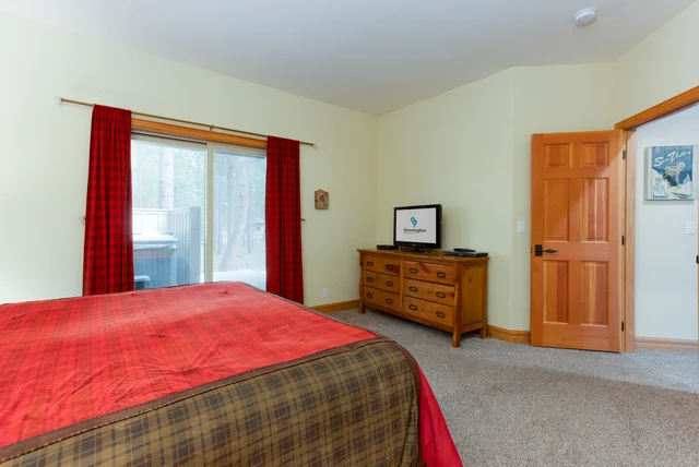 Bedroom 1 image 1