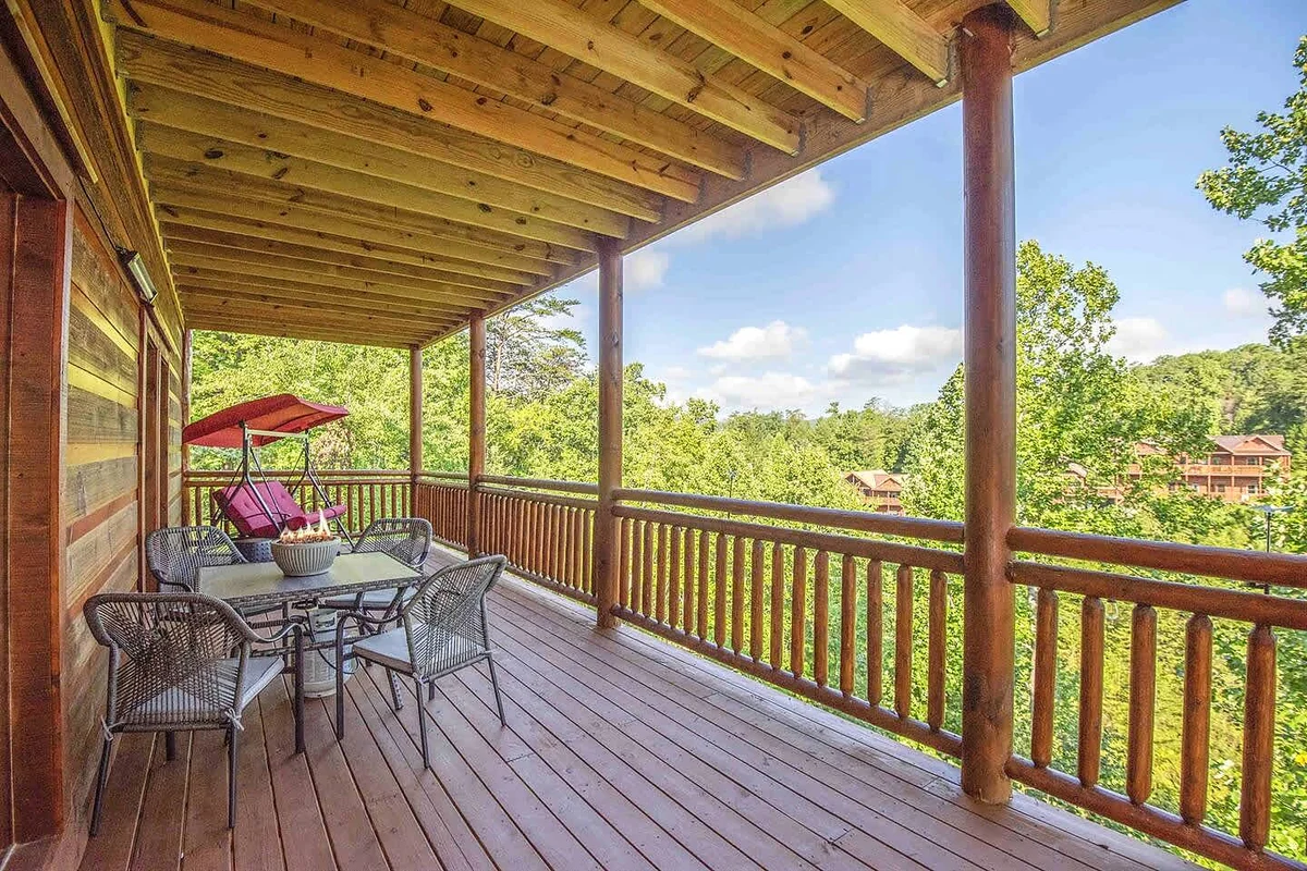 Indoor Pool, Hot Tub, Arcade Game Room property photo 3